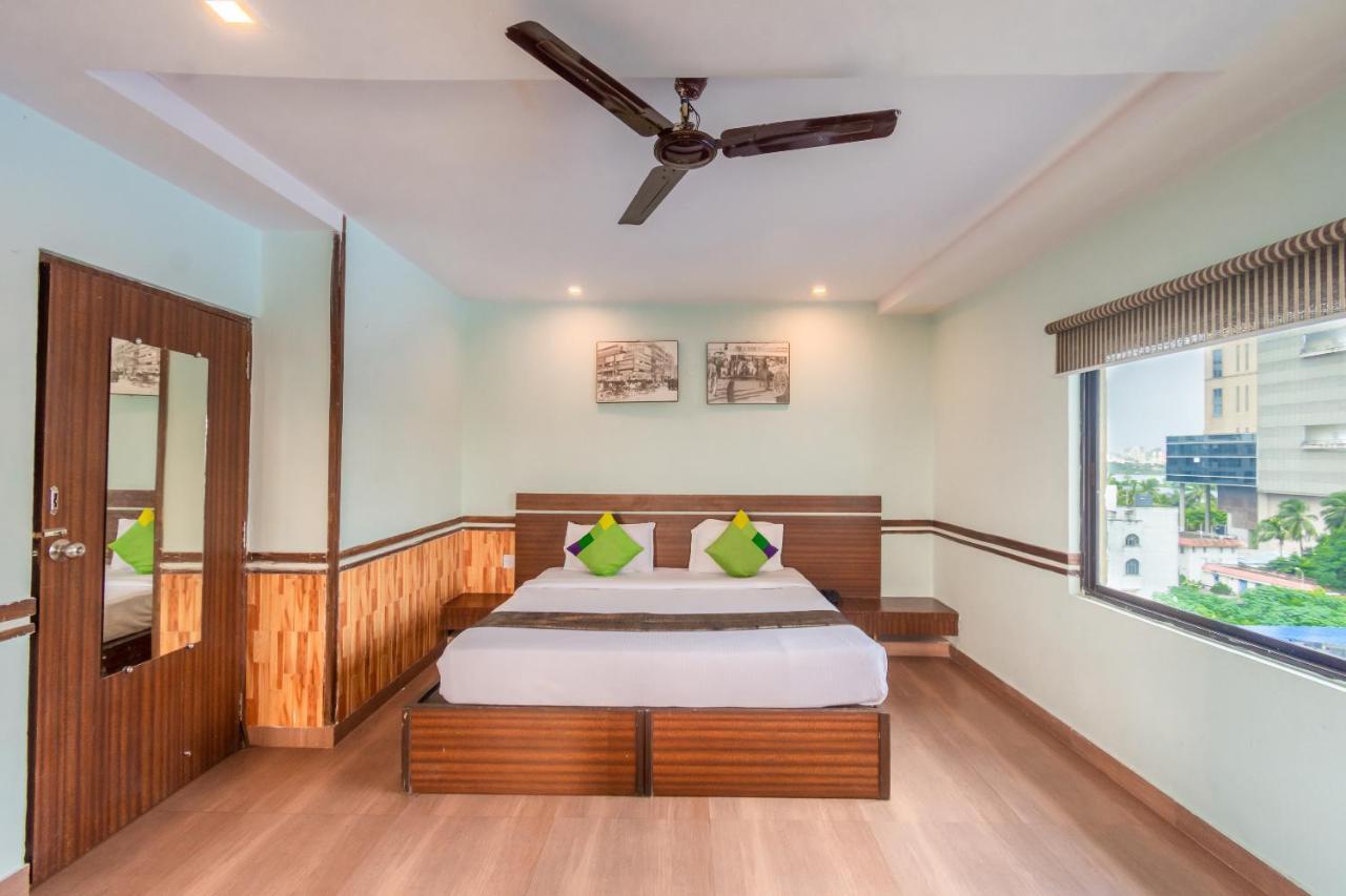 Opiam B&B A Business Hotel 콜카타 외부 사진